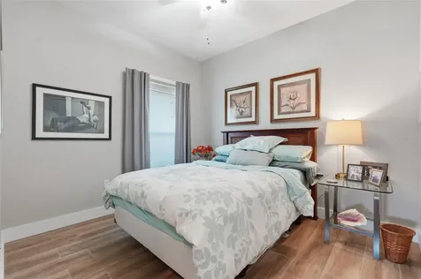 2706 Sierra Vista Way Holiday FL 34691