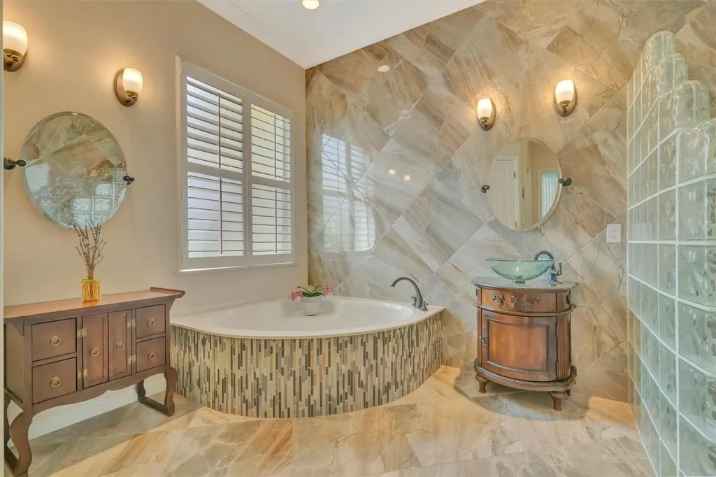 6271 Sturbridge Court Sarasota FL 34238