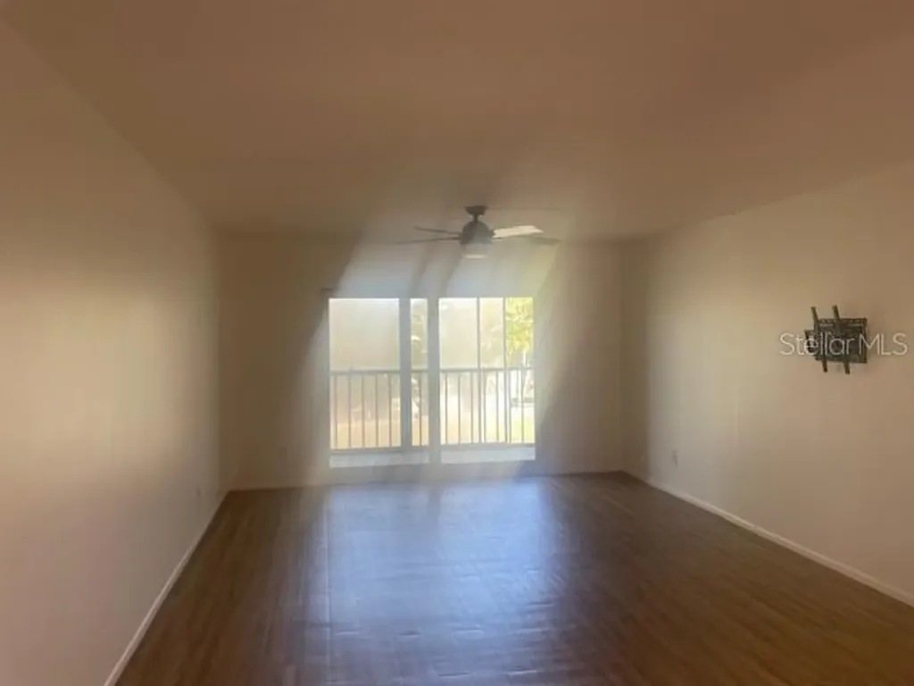 1540 Glen Oaks Drive E Sarasota FL 34232