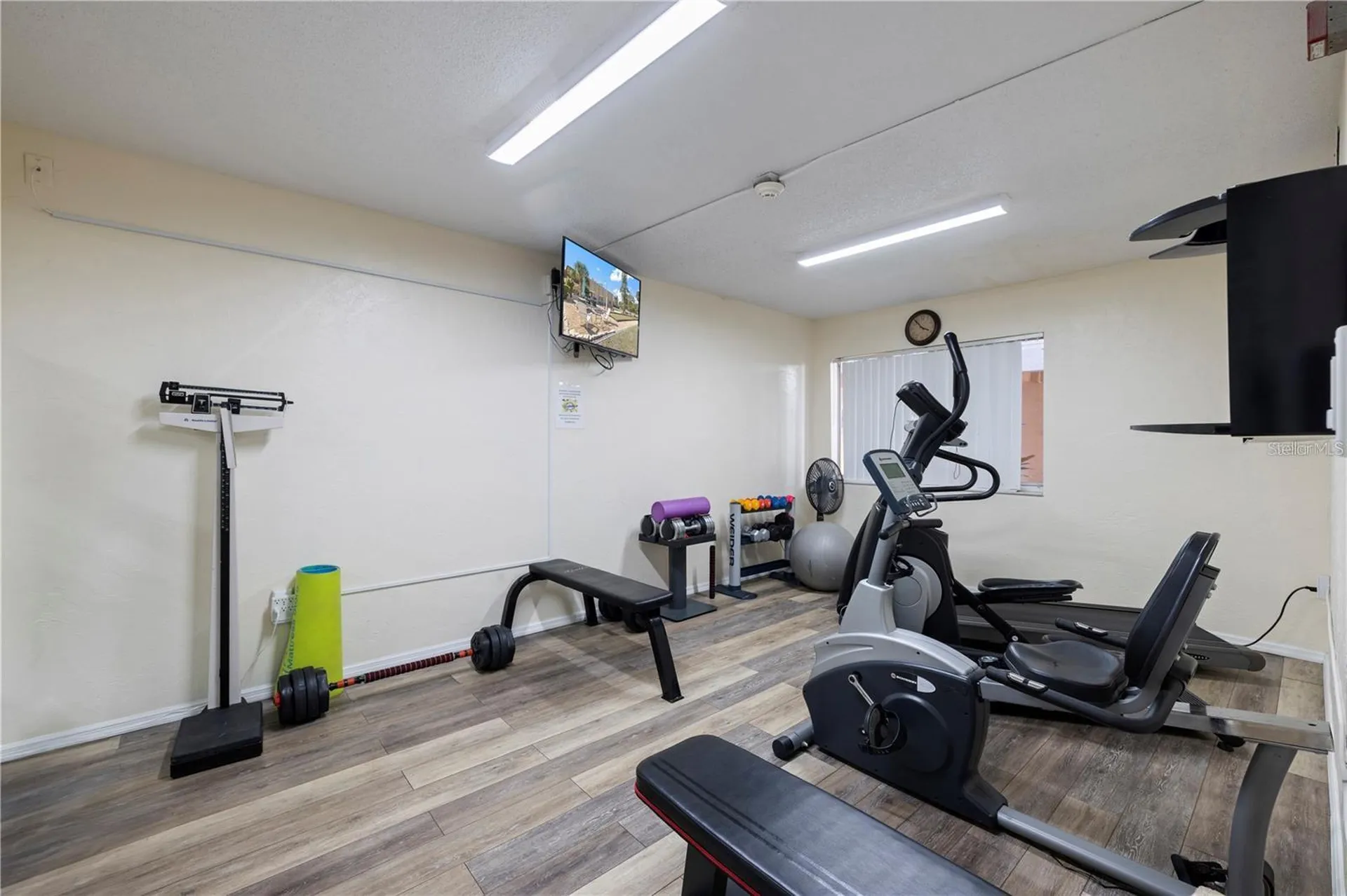 1540 Glen Oaks Drive E Sarasota FL 34232