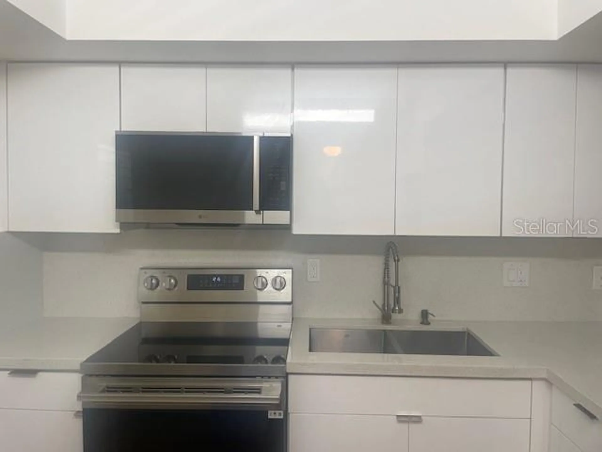 1540 Glen Oaks Drive E Sarasota FL 34232
