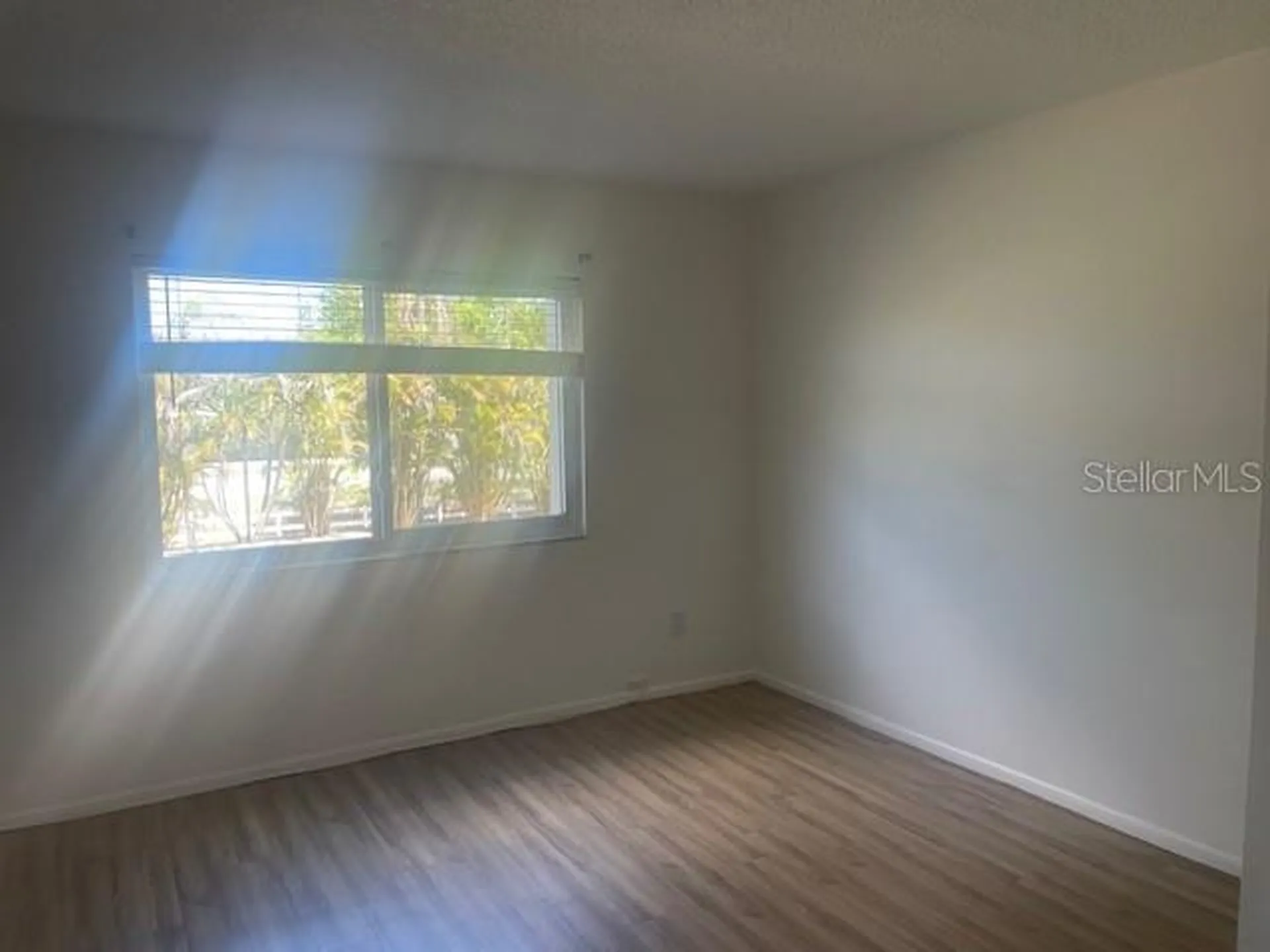 1540 Glen Oaks Drive E Sarasota FL 34232