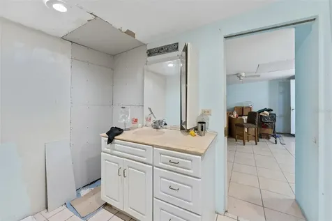 5201 66th Way N St Petersburg FL 33709