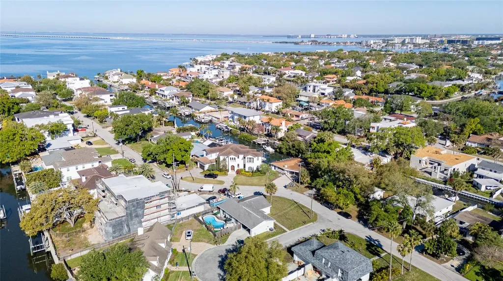 4906 W San Rafael Street Tampa FL 33629