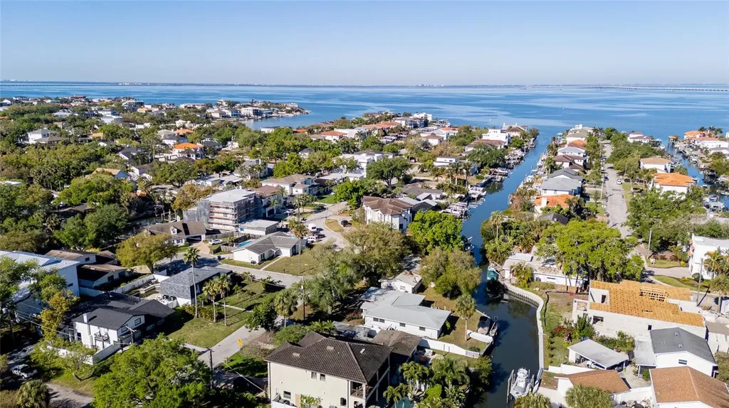 4906 W San Rafael Street Tampa FL 33629