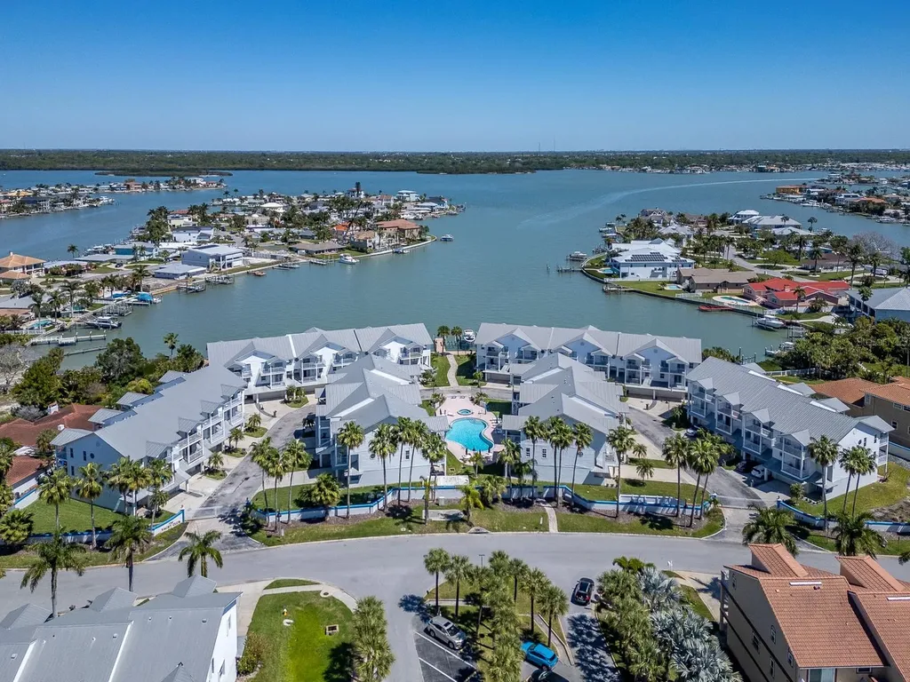 139 Yacht Club Circle North Redington Beach FL 33708