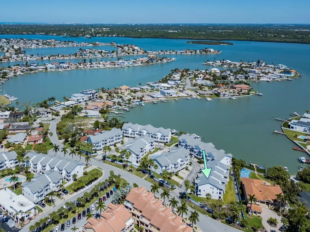 139 Yacht Club Circle North Redington Beach FL 33708