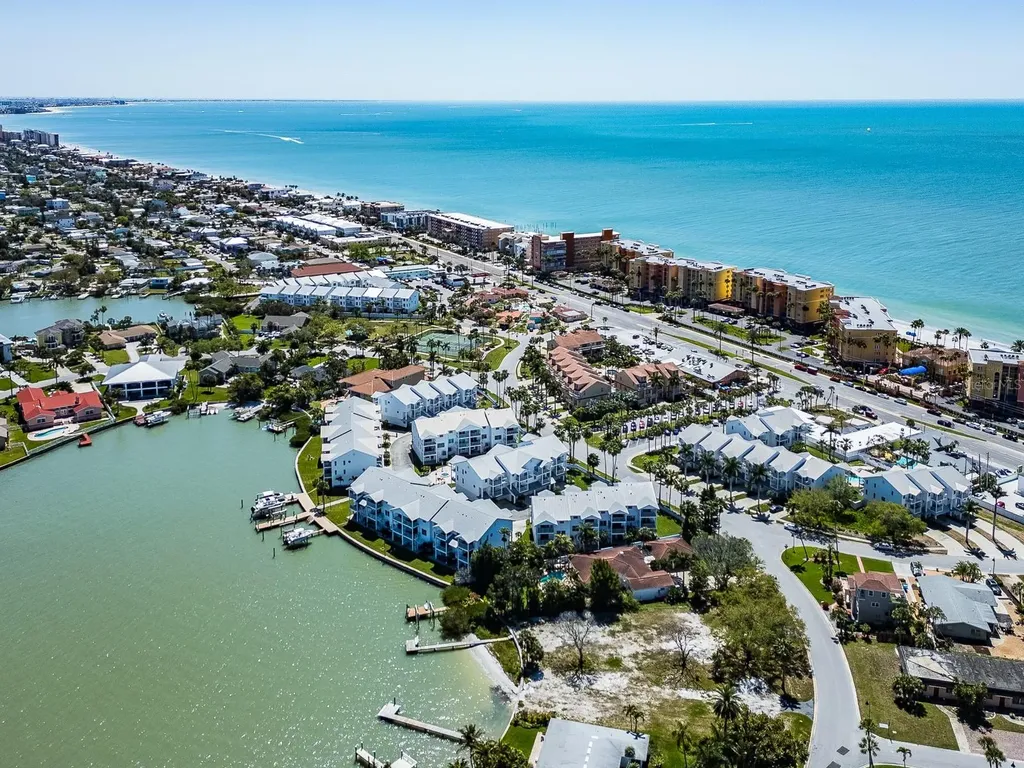 139 Yacht Club Circle North Redington Beach FL 33708