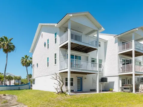 139 Yacht Club Circle North Redington Beach FL 33708