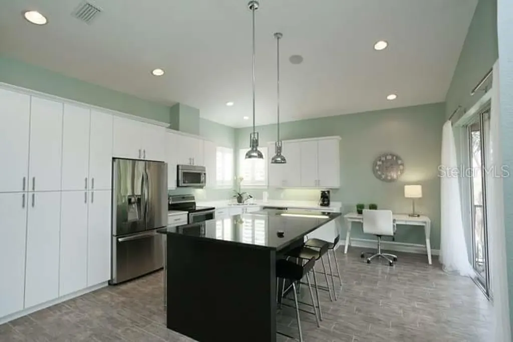 5534 46th Court W Bradenton FL 34210