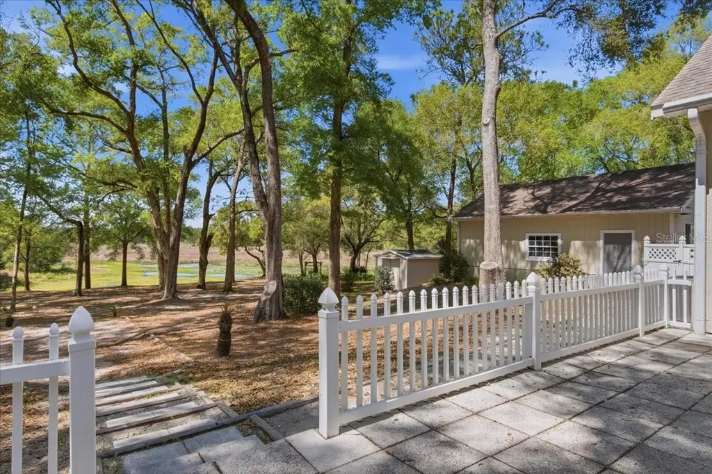 31325 Prestwick Avenue Sorrento FL 32776