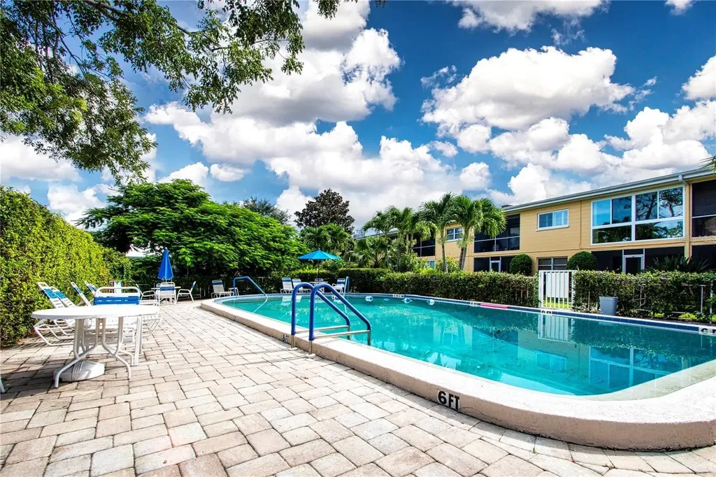 2155 Wood Street Sarasota FL 34237