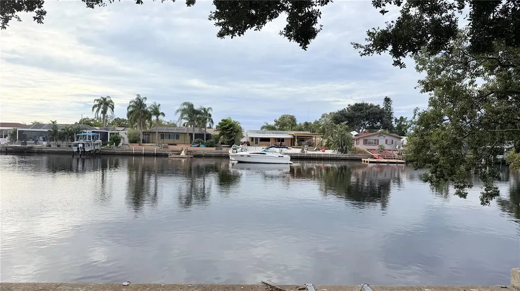 1147 Rushmore Drive Holiday FL 34690