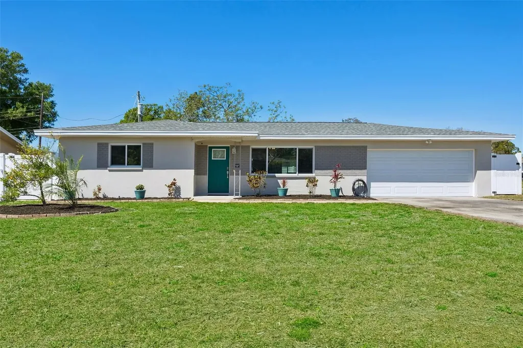 1475 Canterbury Drive Clearwater FL 33756