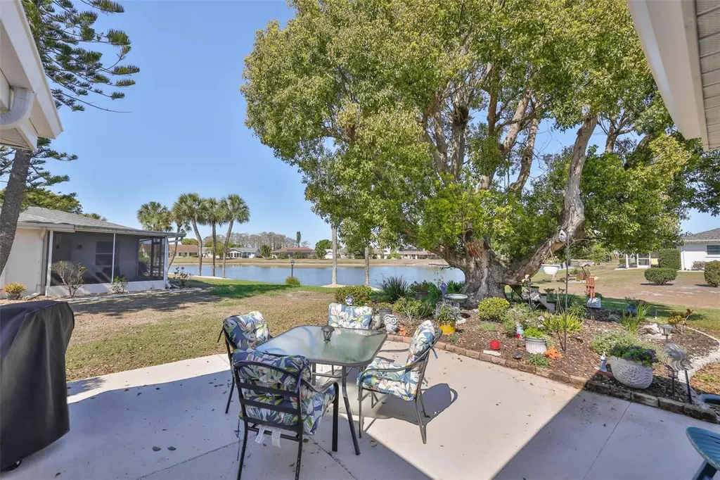 123 Wintersong Lane Sun City Center FL 33573