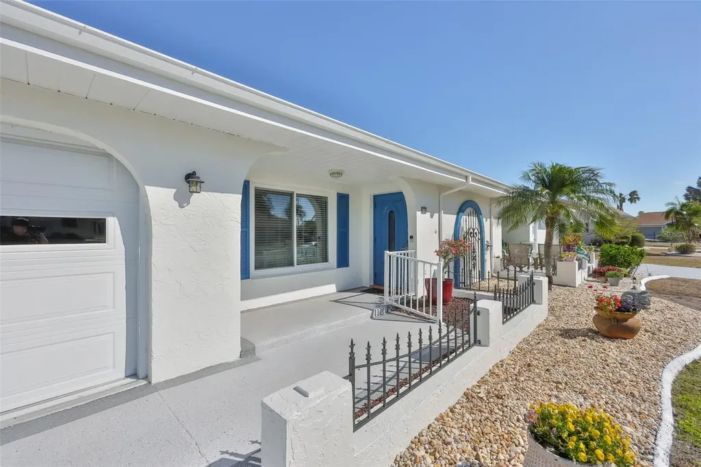 123 Wintersong Lane Sun City Center FL 33573