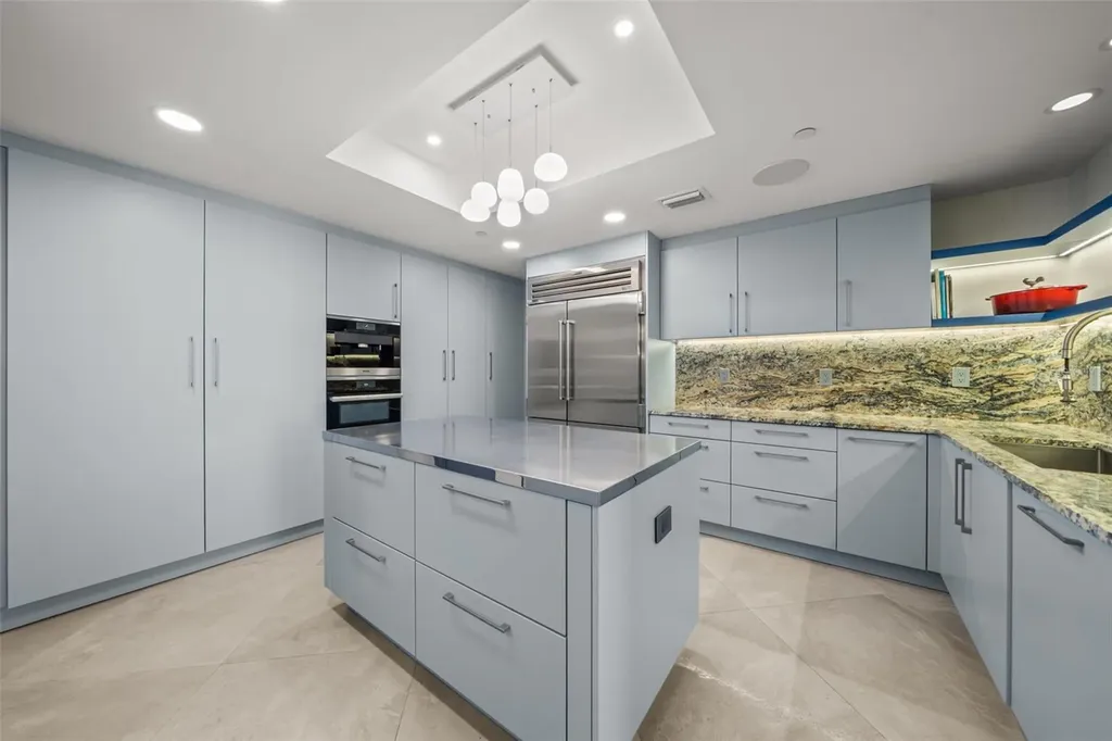 1255 N Gulfstream Avenue Sarasota FL 34236