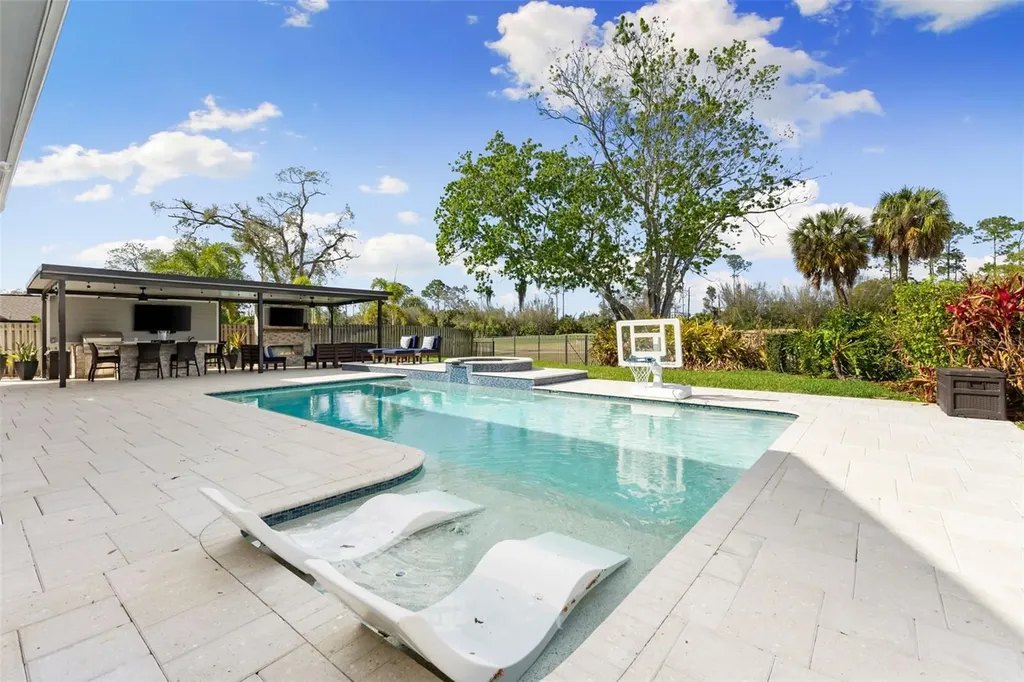 4009 Priory Circle Tampa FL 33618