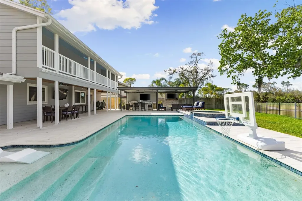 4009 Priory Circle Tampa FL 33618