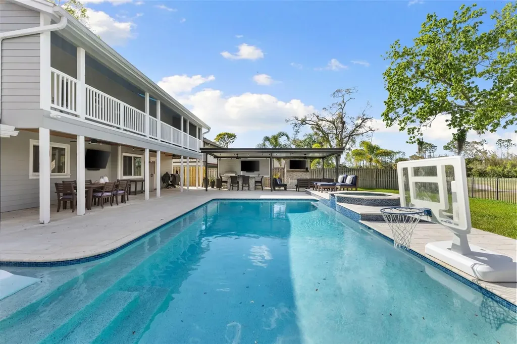 4009 Priory Circle Tampa FL 33618