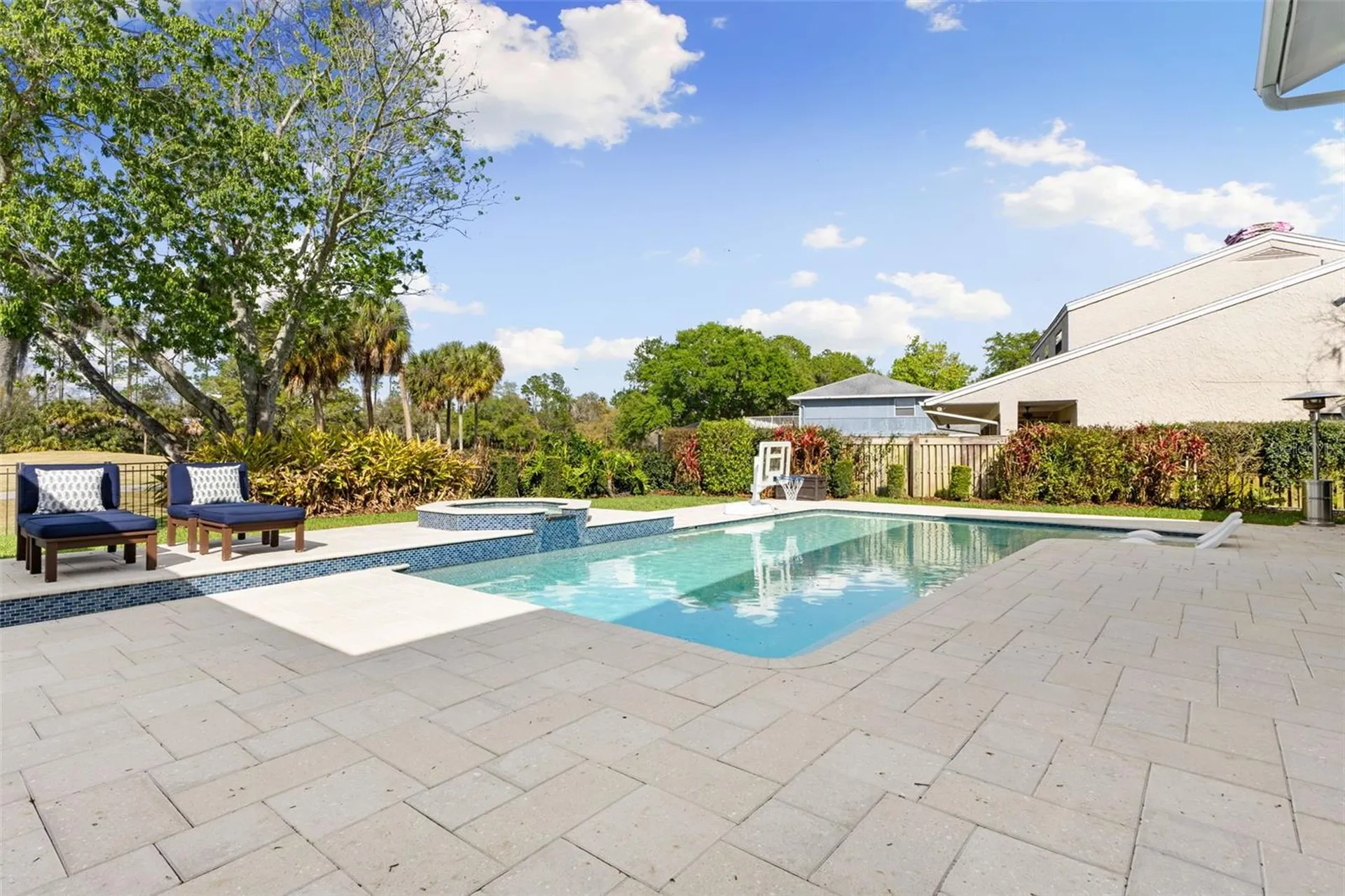 4009 Priory Circle Tampa FL 33618