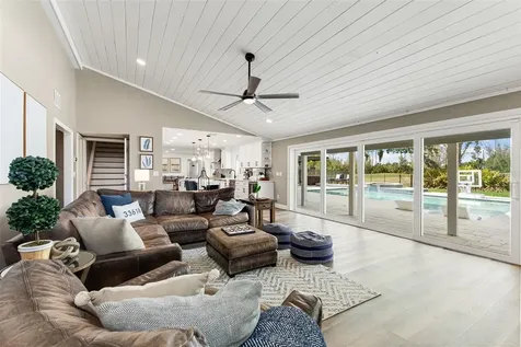 4009 Priory Circle Tampa FL 33618