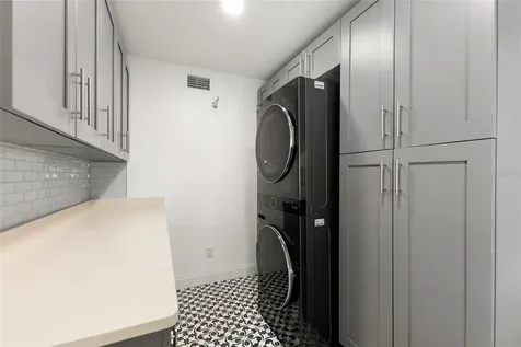 4009 Priory Circle Tampa FL 33618