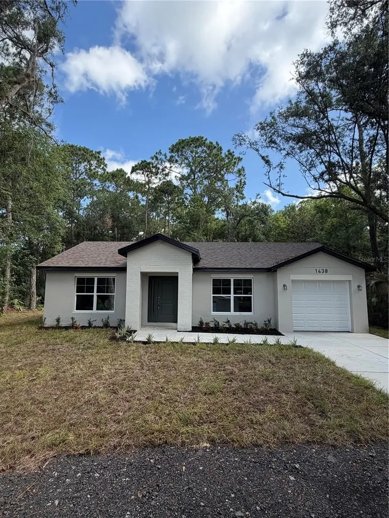1438 Lake Harney Geneva FL 32732