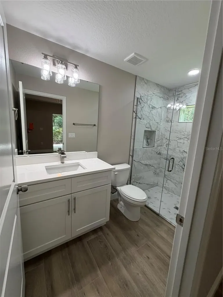 1438 Lake Harney Geneva FL 32732