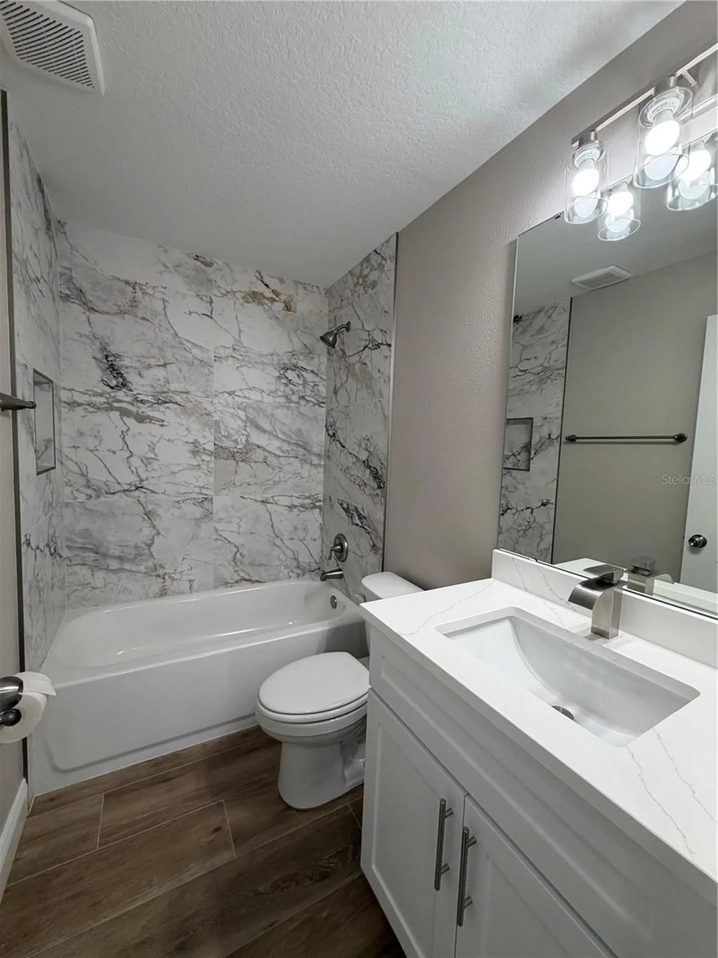 1438 Lake Harney Geneva FL 32732