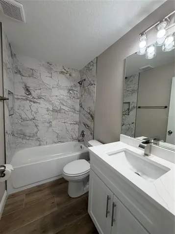 1438 Lake Harney Geneva FL 32732