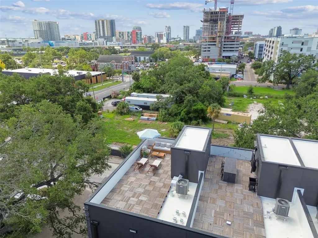 1218 E Kay Street Tampa FL 33602