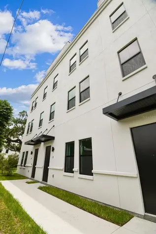 1218 E Kay Street Tampa FL 33602
