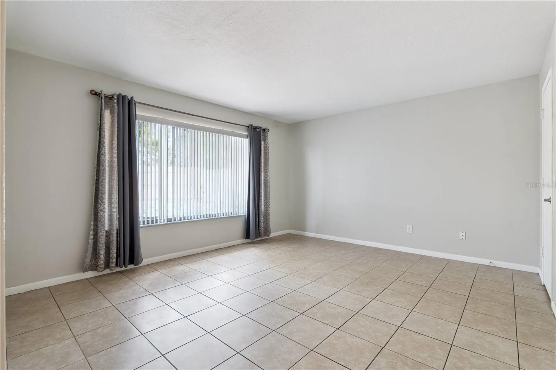 1743 E Chapel Drive Deltona FL 32725