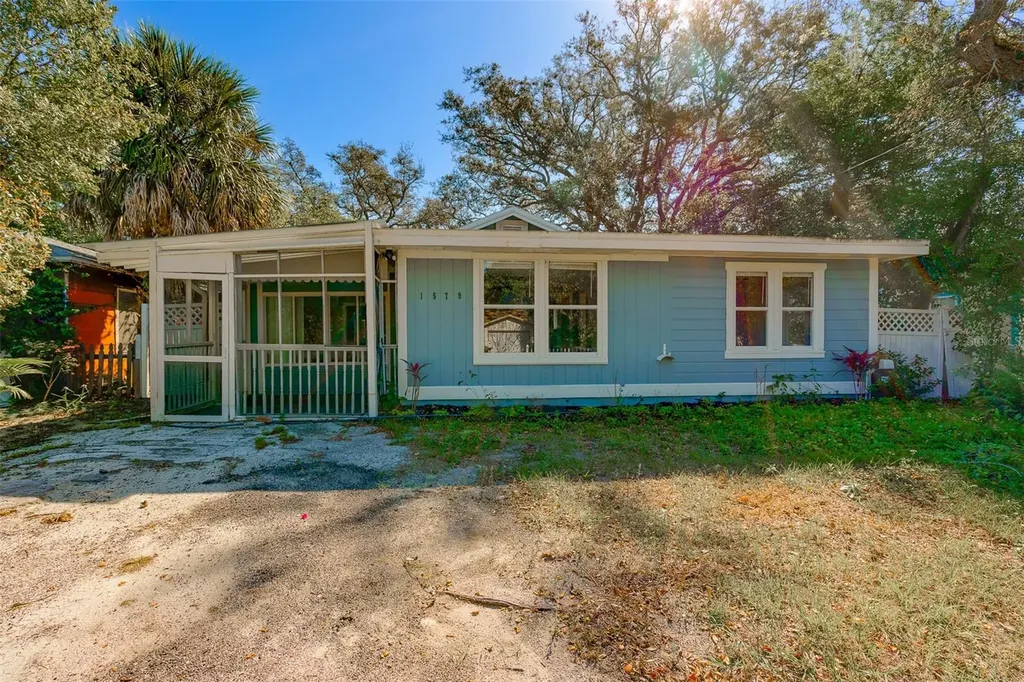 1579 S Washington Avenue Clearwater FL 33756