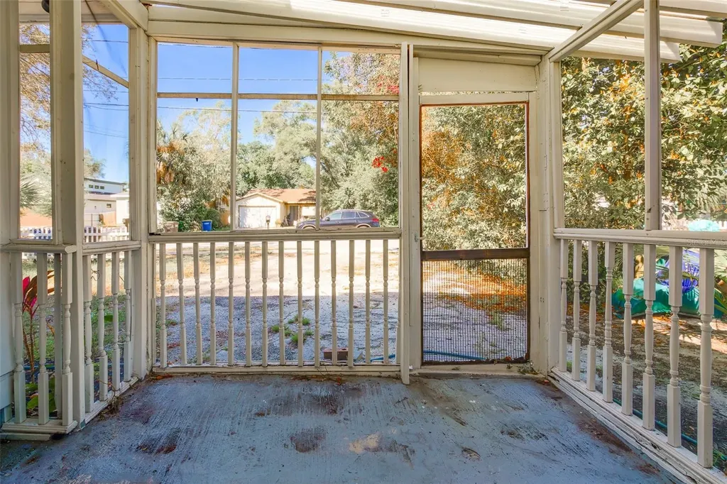 1579 S Washington Avenue Clearwater FL 33756