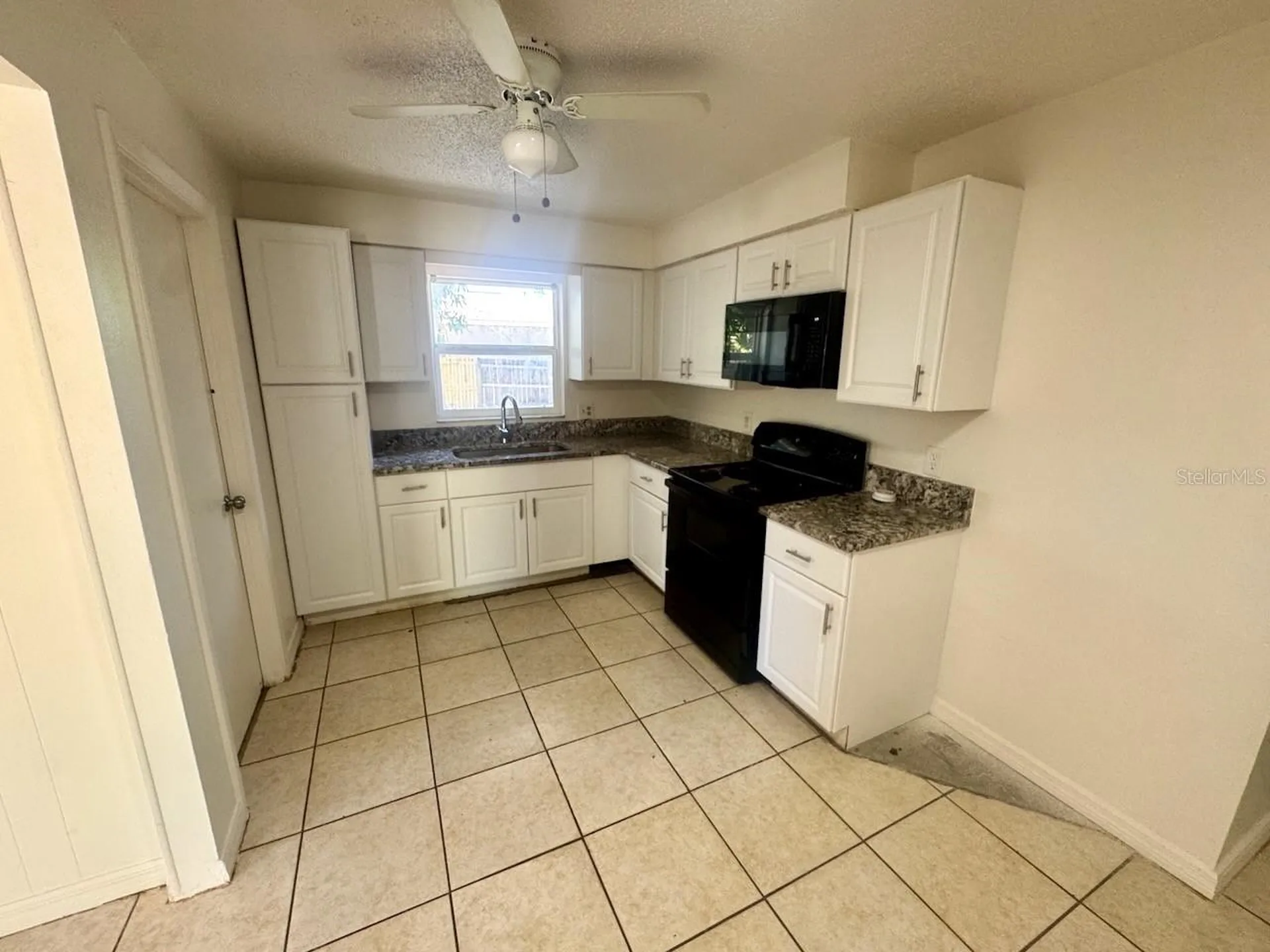 3194 Green Acres Avenue Largo FL 33771
