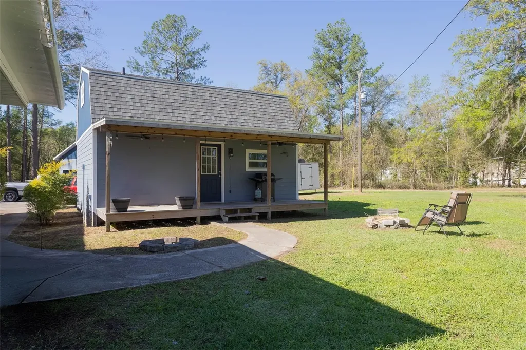 6965 NE 137th Place Citra FL 32113
