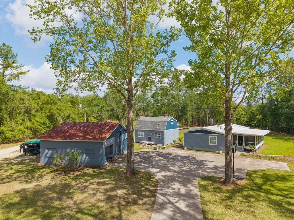 6965 NE 137th Place Citra FL 32113