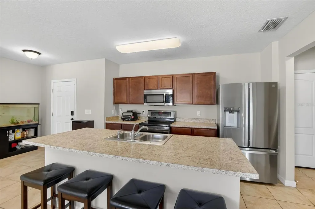 11932 Grand Kempston Drive Gibsonton FL 33534