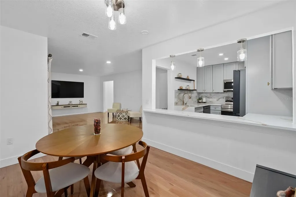 4190 Versailles Drive Orlando FL 32808