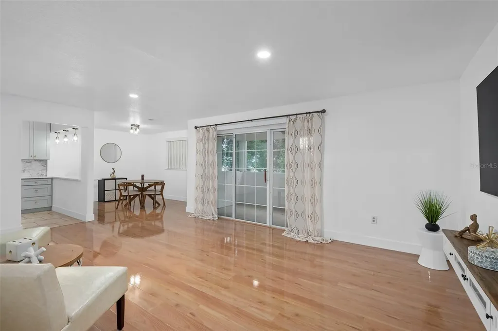 4190 Versailles Drive Orlando FL 32808