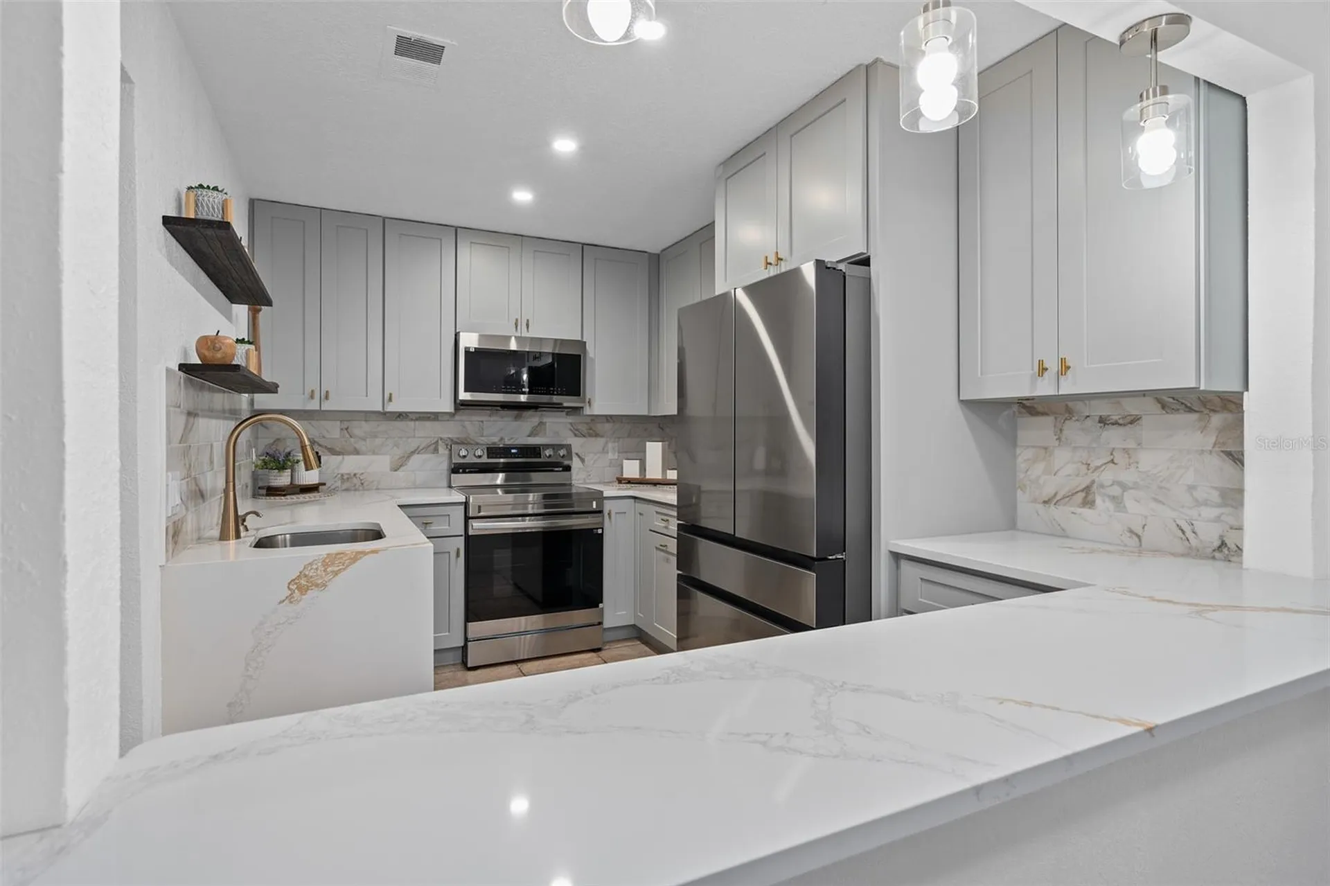 4190 Versailles Drive Orlando FL 32808