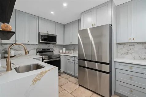 4190 Versailles Drive Orlando FL 32808