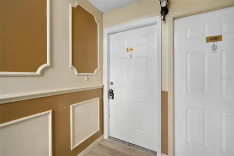 4190 Versailles Drive Orlando FL 32808