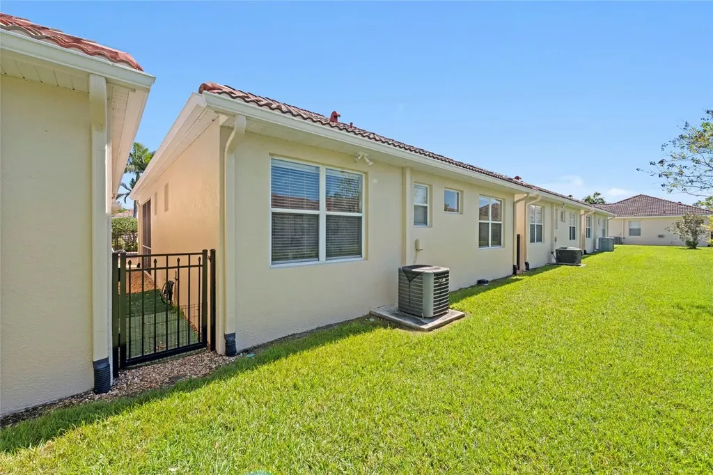 7708 32nd Street E Sarasota FL 34243