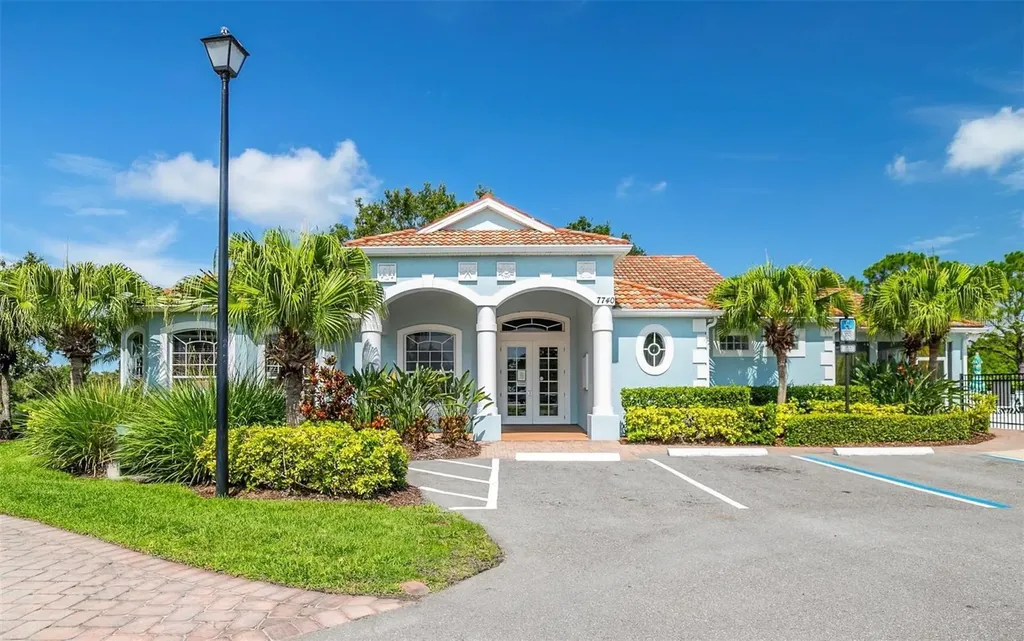 7708 32nd Street E Sarasota FL 34243