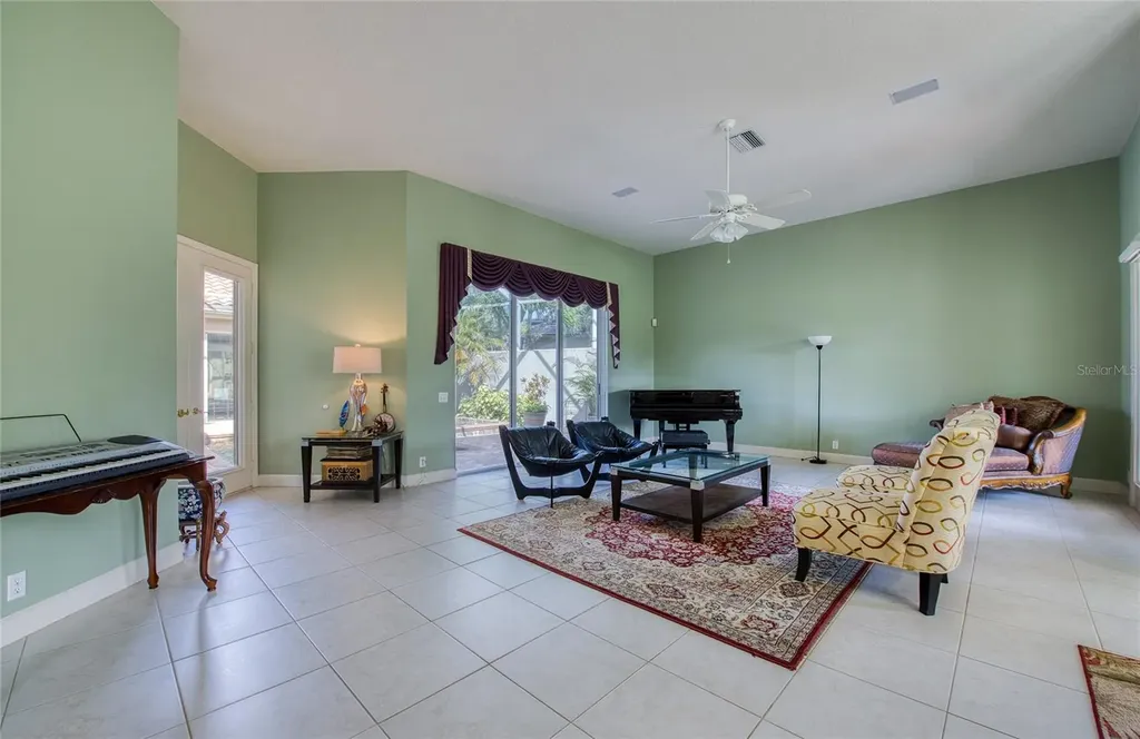 8736 54th Avenue E Bradenton FL 34211