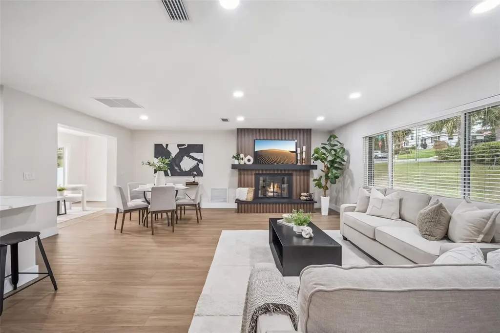 1450 Hilltop Drive Mount Dora FL 32757
