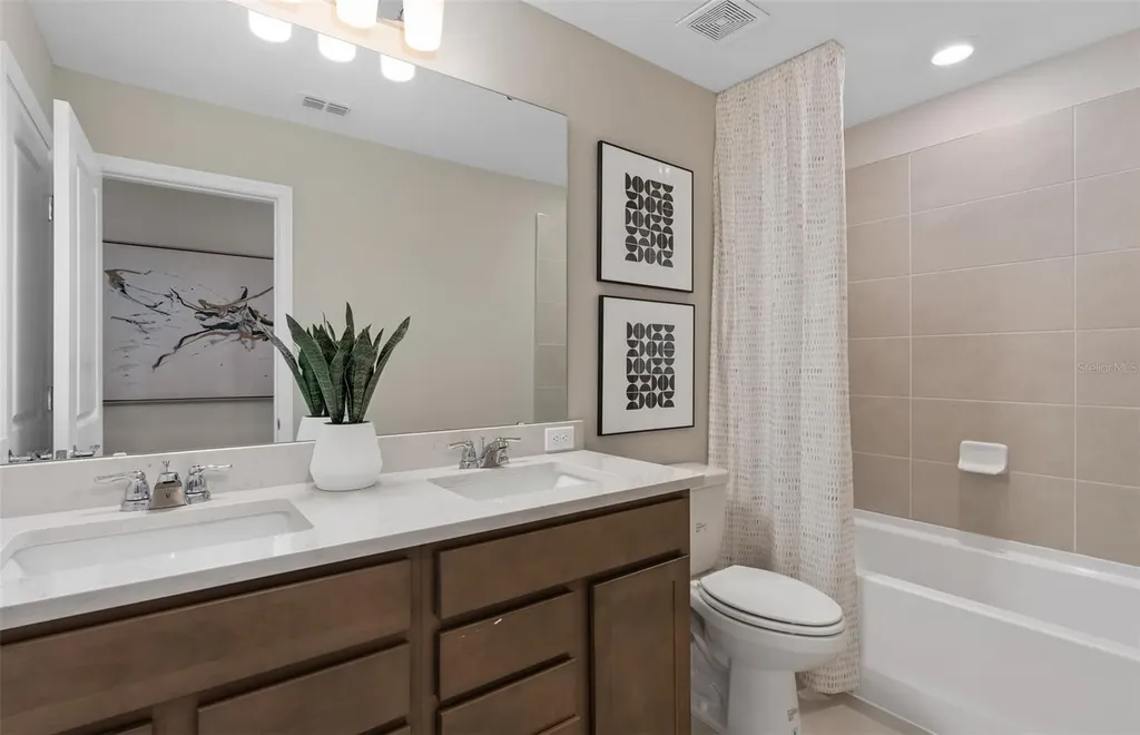 11365 Nona Sound Street Orlando FL 32832